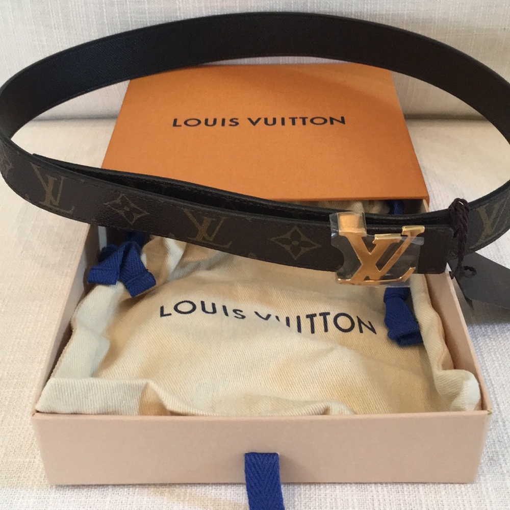 Louis Vuitton belt reversible to black